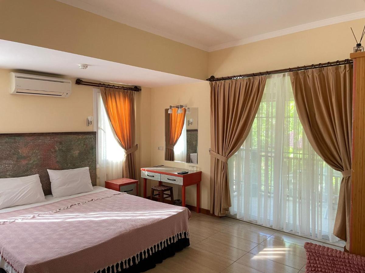Hotel Dalos เกอเจค ภายนอก รูปภาพ