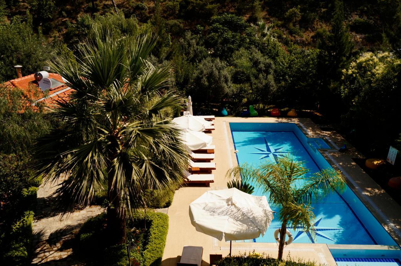 Hotel Dalos เกอเจค ภายนอก รูปภาพ