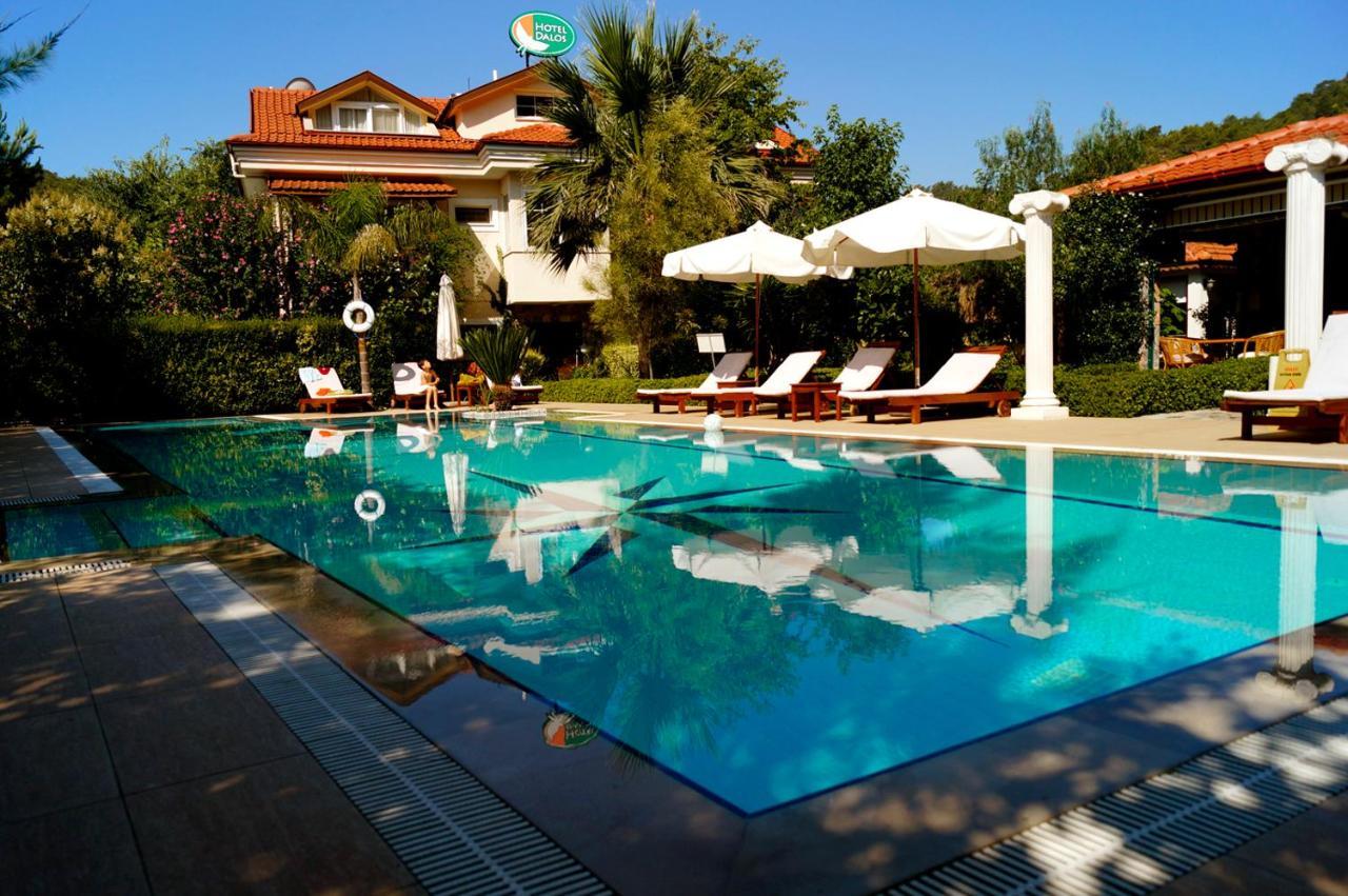 Hotel Dalos เกอเจค ภายนอก รูปภาพ